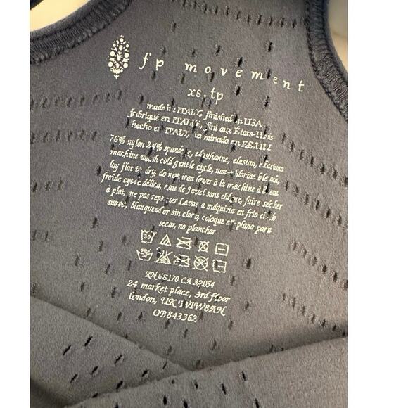 FREE PEOPLE MOVEMENT Blue Capri Crop Athletic Workout Yoga Bra Top Size Small - Picture 4 of 4